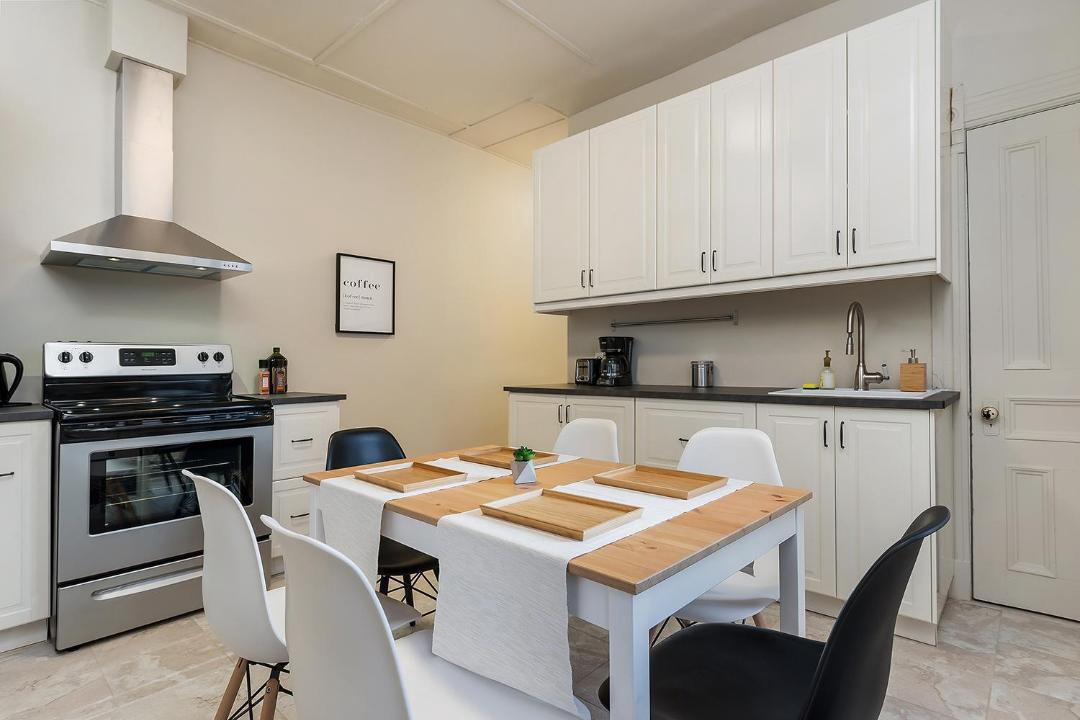 Photo of Kitchen in De Lorimier