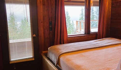 Economy Room, 1 King Bed, Mountain View