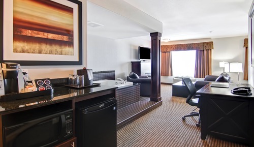 Suite, Jetted Tub