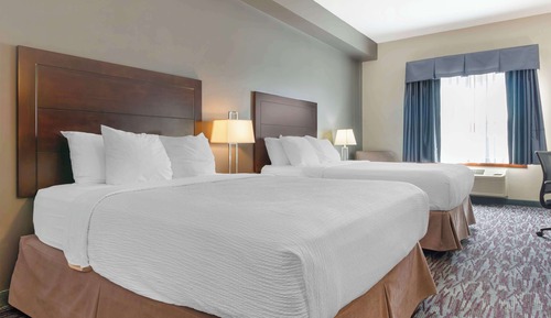 Family Suite, 2 Queen Beds, Non Smoking, Refrigerator & Microwave (with Single Sofabed)