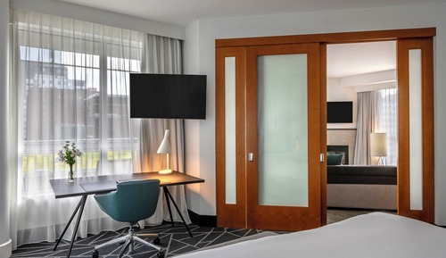 Warwick Premier Suite