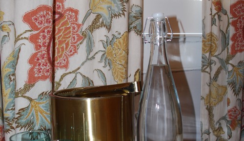 Sweetgrass Room. King, ensuite walk-in shower.