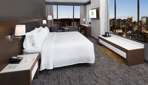 Standard Room, 1 King Bed, Accessible (Access Tub)
