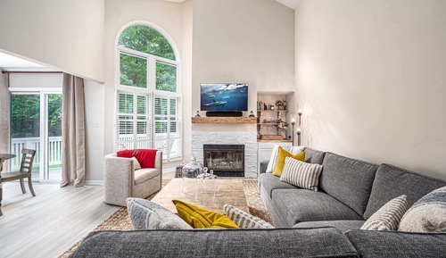 House (2 Bedrooms)