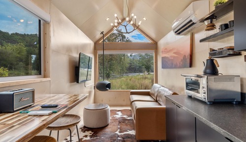 Cabin (XL | Looking Glass)
