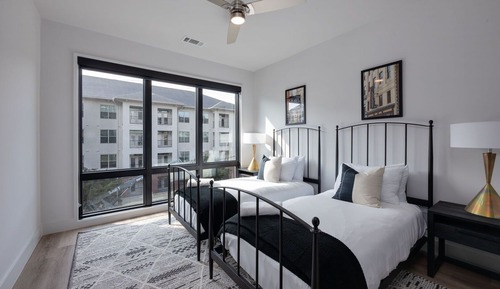 House (2 Bedrooms)