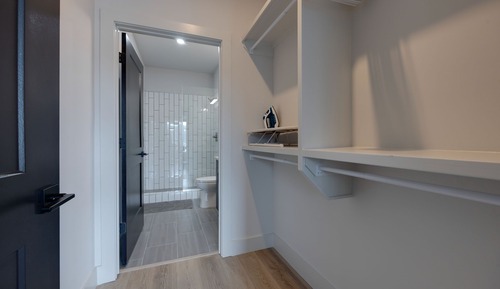 House (2 Bedrooms)