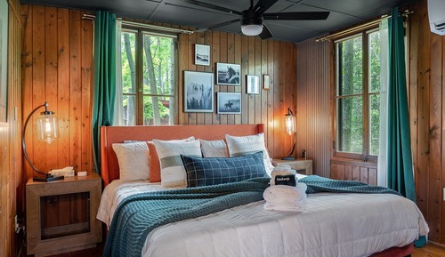 Deluxe Chalet, 1 King Bed with Sofa bed, Non Smoking, Courtyard View
