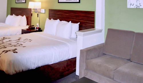 Suite, 2 Queen Beds, Non Smoking