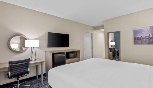 Room, 1 King Bed, Accessible, Non Smoking