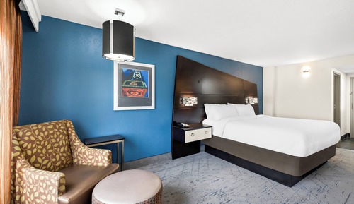 Standard Room, 1 King Bed