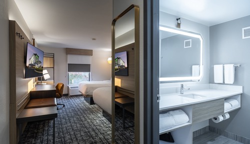 Standard Room, 2 Queen Beds, Accessible, Non Smoking (Communications)