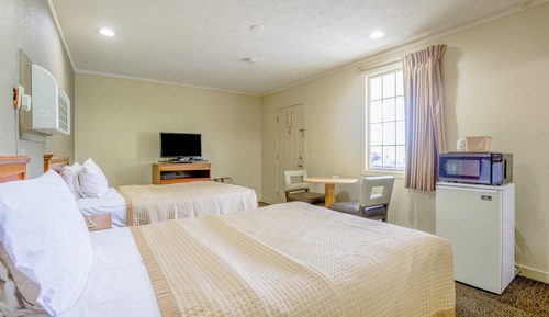 Deluxe Room, 2 Double Beds, Smoking
