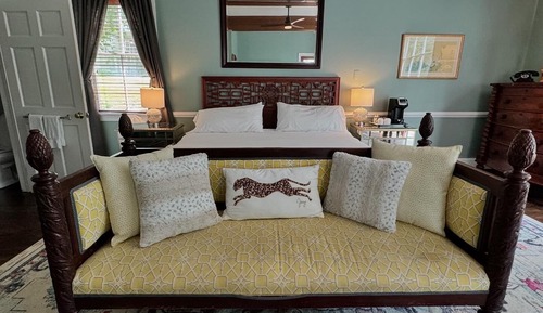 Standard Room, 1 King Bed 9 (Run of House)