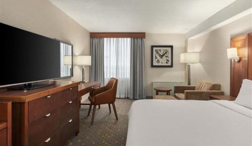 Standard King Room with Sofa Bed
