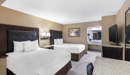 Queen Room with Two Queen Beds - Non-Smoking