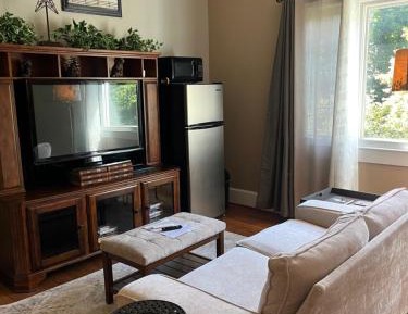 Superior King Suite - Pet Friendly