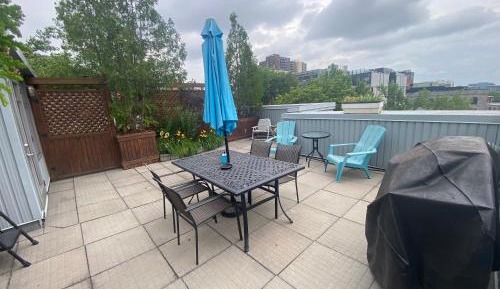 Sunrise Suite 404