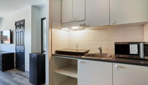 Superior Room, 1 Queen Bed with Kitchenette