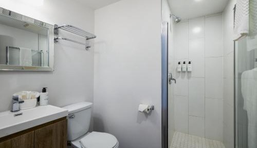 Junior Suite, 1 Queen Bed with Kitchenette