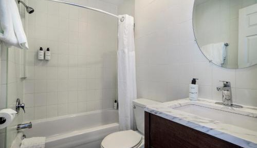Family Room, 3 Queen Beds with Kitchenette