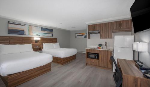 Deluxe Queen Room with Two Queen Beds
