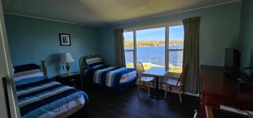 Deluxe Twin Room with Sea View