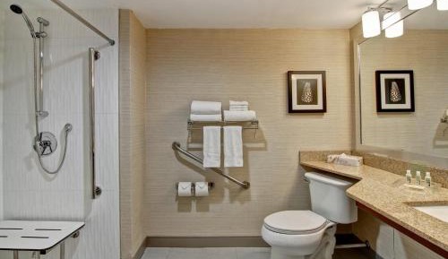 Standard Queen Room - Communications Access