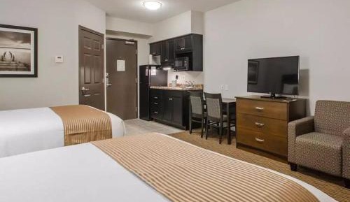 Queen Room with Two Queen Beds - Pet Friendly/Non-Smoking