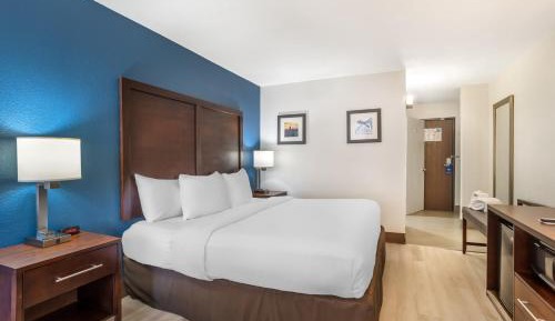 King Room - Accessible/Non-Smoking