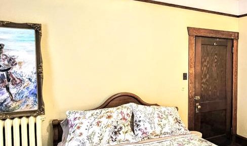 Queen Suite
