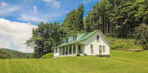 Three-Bedroom Vacation Home 