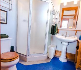 Deluxe Double Room with Side Sea View