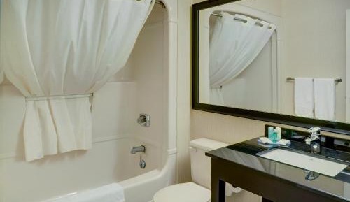 Deluxe Queen Room with Sofa Bed - Ground Floor - Pet Friendly