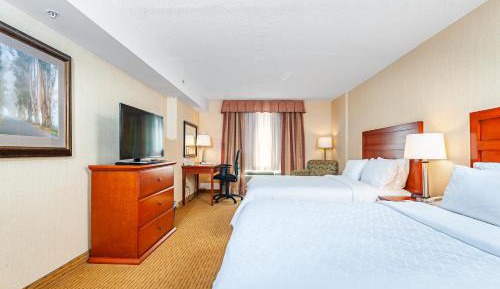 Queen Suite with Two Queen Beds