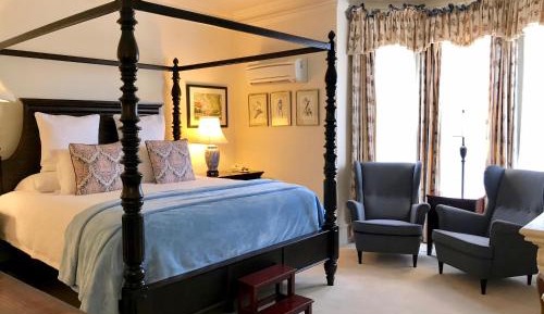 Deluxe King Suite