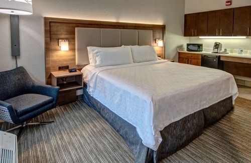 Southwind Hotel | Holiday Inn Express Hotel & Suites Memphis Southwind, an IHG Hotel