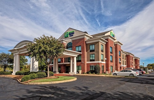 Southwind Hotel | Holiday Inn Express Hotel & Suites Memphis Southwind, an IHG Hotel