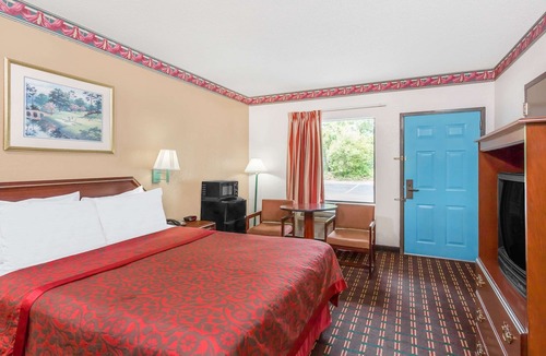 Blythewood Hotel | Days Inn by Wyndham North Columbia Ft. Jackson