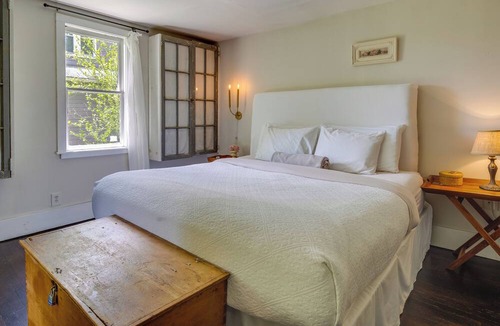 West Side Historic District Cottage | Charming Home < 2 Mi to Downtown Hendersonville!