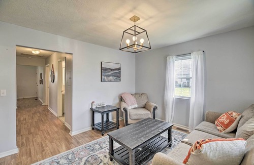 Tad Cottage | Pet-friendly Charleston Home w/Fenced Yard!