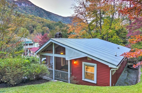 Chimney Rock Cottage | Mtn Views + Fire Pit: Serene Chimney Rock Abode