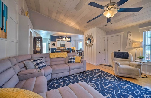 Myrtle Grove Cottage | Peaceful Wilmington Home Near Beach & Downtown!
