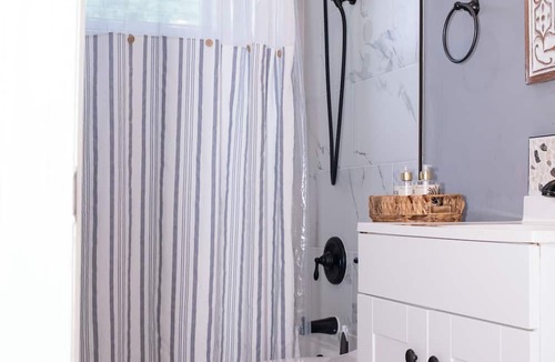 Forest City House | Cozy and Peaceful Cottage