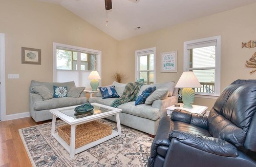 Tranquil Harbour House | Beautiful-4BR/3BA Home w/ Foosball,Air Hockey,Golf Cart Rental,Bicycles,Sleeps10