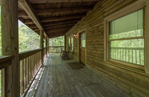 Gatlinburg - Pigeon Forge Cabin | Fawn Cabin by Jackson Mountain Rentals