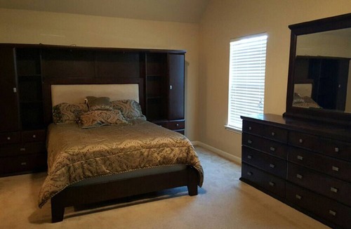 Langley House | Huge 5 Bdrm Home Minutes To Downtown Augusta, Georgia.