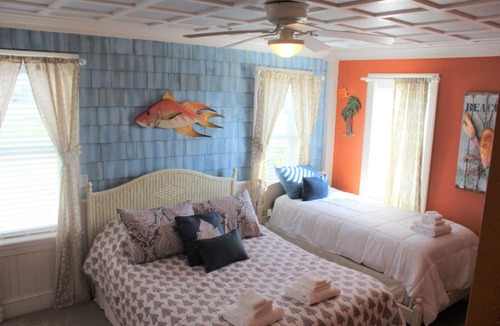 Colington Bed & Breakfast | Pierhouse Bed & Breakfast