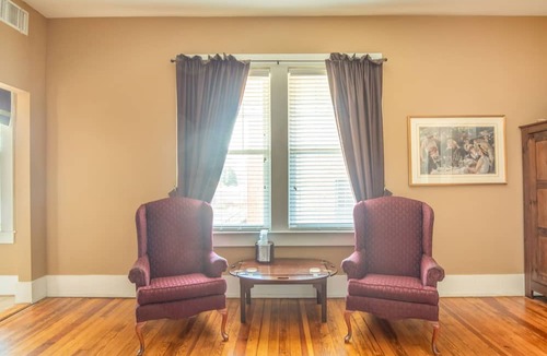 Abbeville Hotel | The Belmont Inn