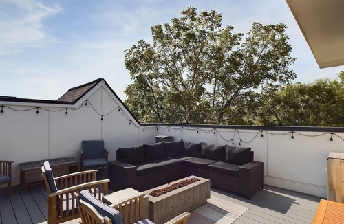 Nashville Cottage | Country Lyric - Mins to Downtown - Rooftop Deck